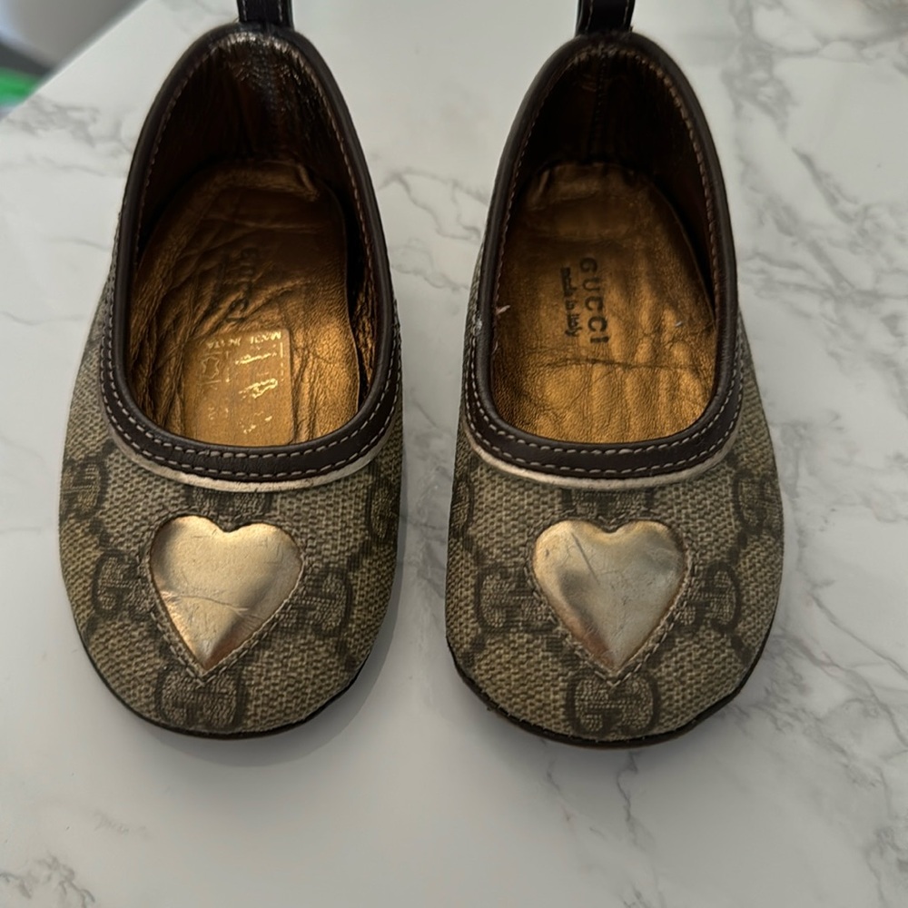 Gucci baby shoes size 12 month